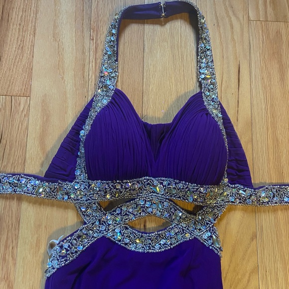 Formal/Prom Dress - Picture 3 of 8